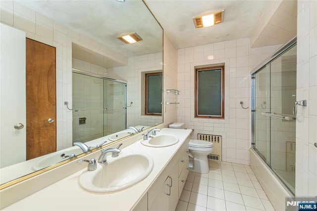 51 Chestnut Drive, Wayne, NJ 07470