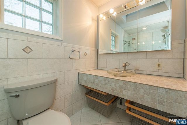 51 Chestnut Drive, Wayne, NJ 07470