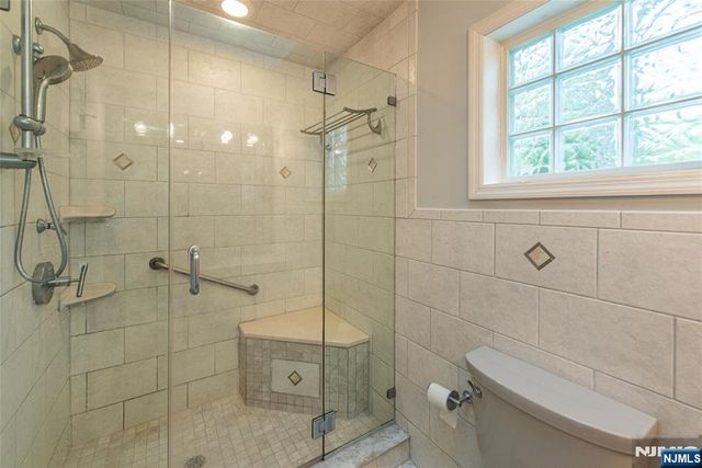 51 Chestnut Drive, Wayne, NJ 07470