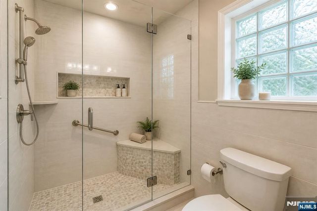 51 Chestnut Drive, Wayne, NJ 07470