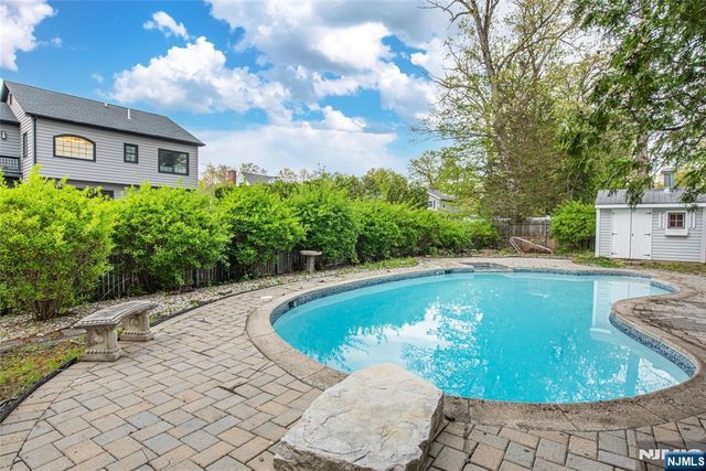 51 Chestnut Drive, Wayne, NJ 07470