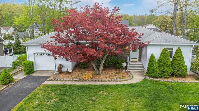 51 Chestnut Drive, Wayne, NJ 07470