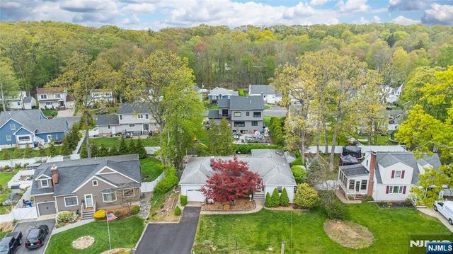 51 Chestnut Drive, Wayne, NJ 07470