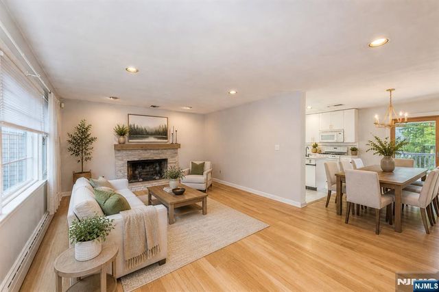 51 Chestnut Drive, Wayne, NJ 07470