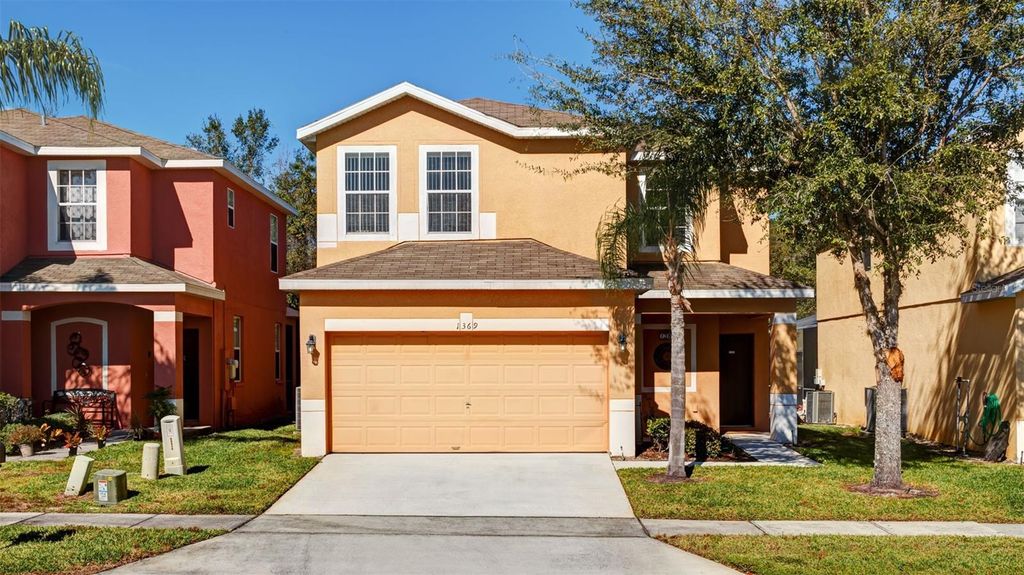 Image 1 of property listing at 1369 ROYAL RIDGE DRIVE, Davenport, FL 33896