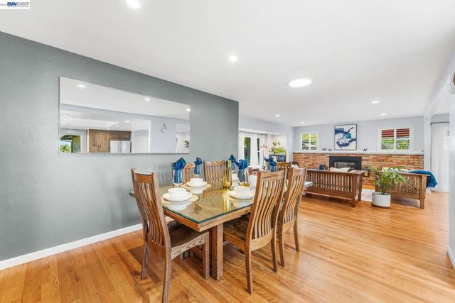 535 San Gabriel Ct, Pleasanton, CA 94566