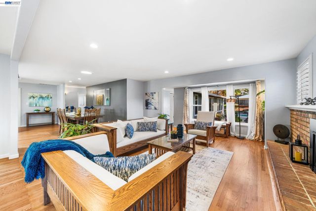 535 San Gabriel Ct, Pleasanton, CA 94566