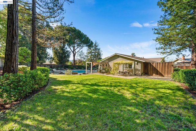 535 San Gabriel Ct, Pleasanton, CA 94566