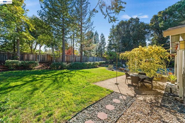 535 San Gabriel Ct, Pleasanton, CA 94566