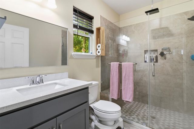 16529 Kingsbury Drive, Conroe, TX 77303