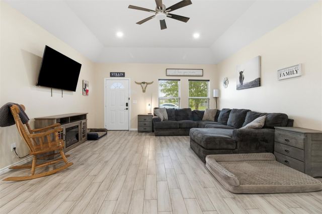 16529 Kingsbury Drive, Conroe, TX 77303