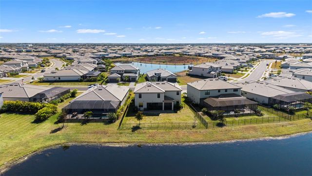 15449 WHITE LINEN DRIVE, Bradenton, FL 34211