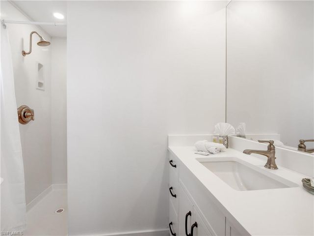 16500 Captiva DR, Captiva, FL 33924