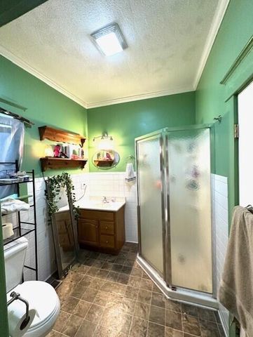 939 N Lynn Street, Nevada, MO 64772