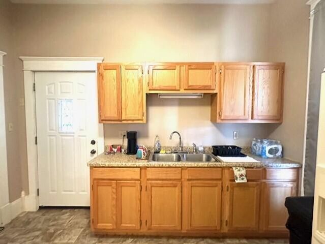 939 N Lynn Street, Nevada, MO 64772