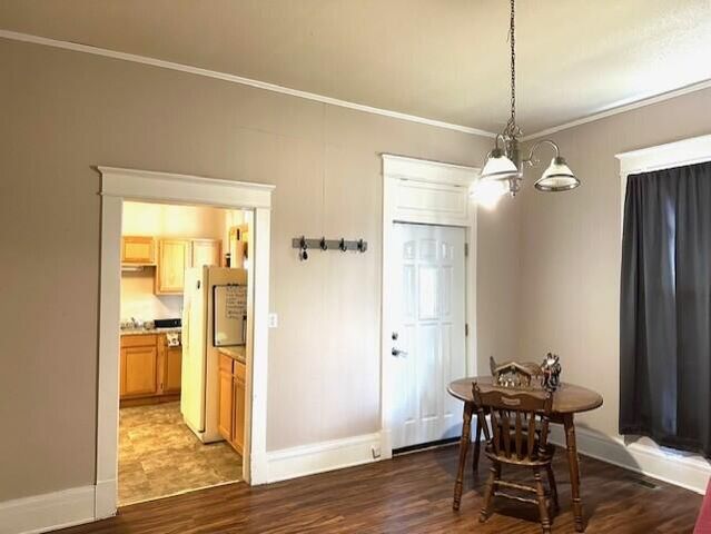 939 N Lynn Street, Nevada, MO 64772