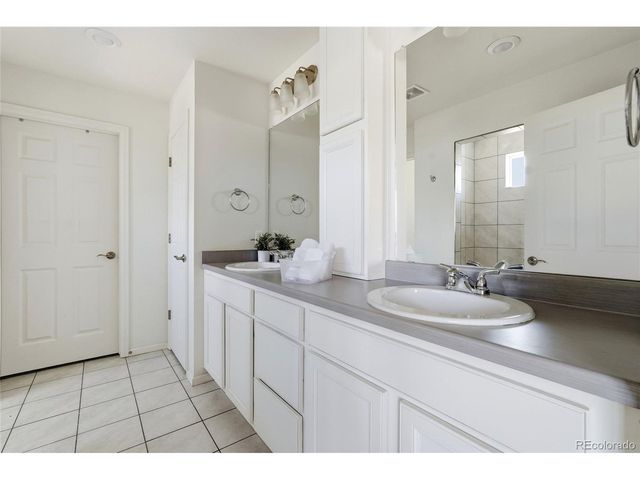4524 N Picadilly Ct, Aurora, CO 80019