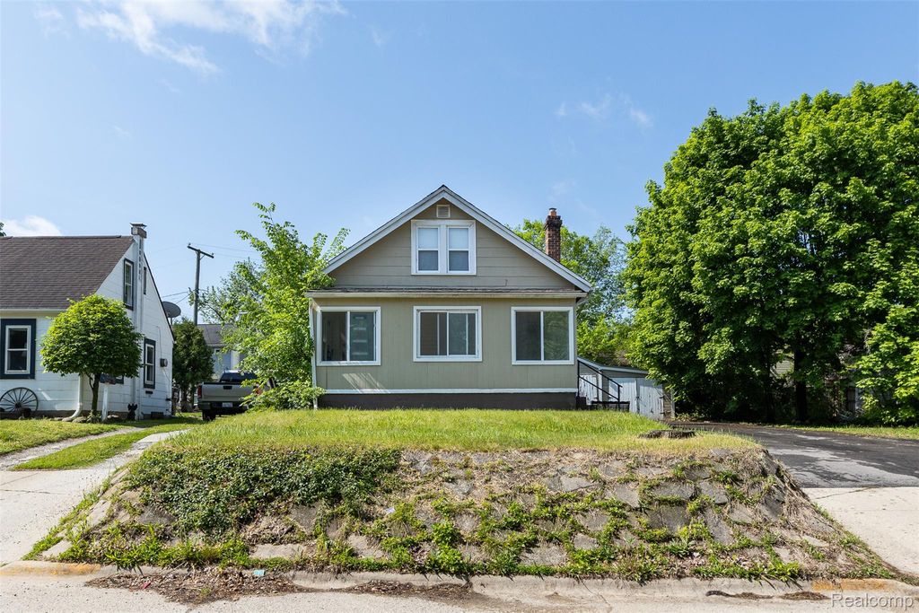 315 Brain Avenue, Belleville, MI 48111