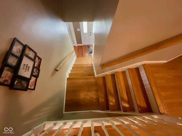 15830 E Lake Shore Drive N, Hope, IN 47246