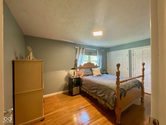 15830 E Lake Shore Drive N, Hope, IN 47246