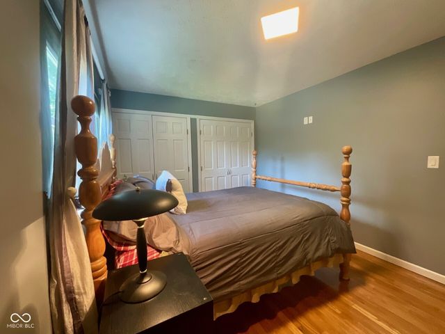 15830 E Lake Shore Drive N, Hope, IN 47246
