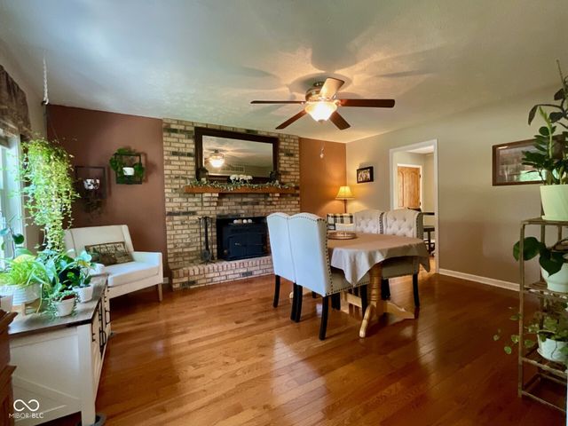 15830 E Lake Shore Drive N, Hope, IN 47246