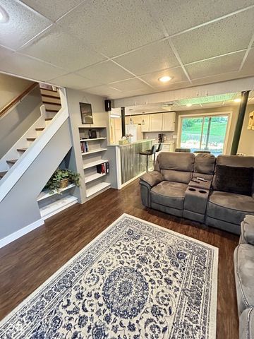 15830 E Lake Shore Drive N, Hope, IN 47246