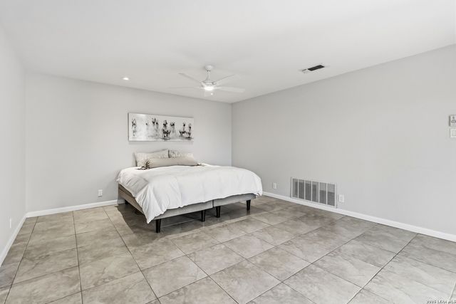 318 Remington Dr, Bergheim, TX 78004