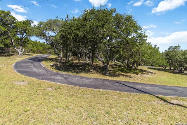 318 Remington Dr, Bergheim, TX 78004