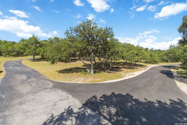 318 Remington Dr, Bergheim, TX 78004