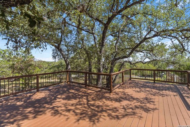 318 Remington Dr, Bergheim, TX 78004