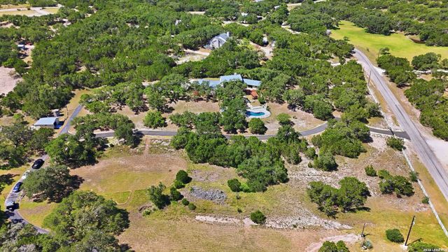 318 Remington Dr, Bergheim, TX 78004
