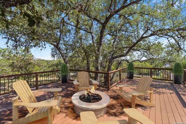 318 Remington Dr, Bergheim, TX 78004