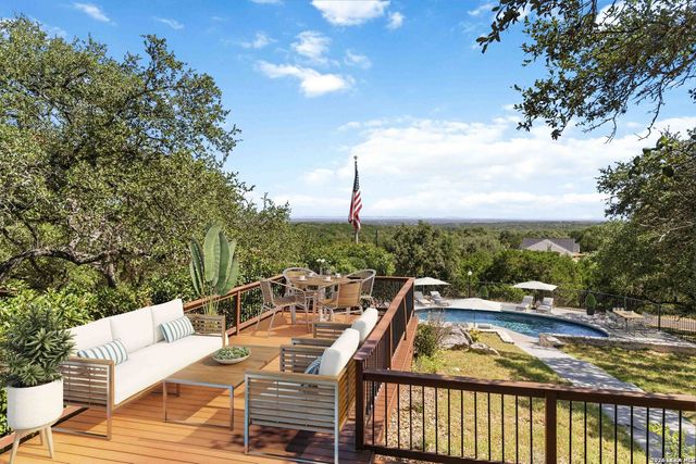318 Remington Dr, Bergheim, TX 78004