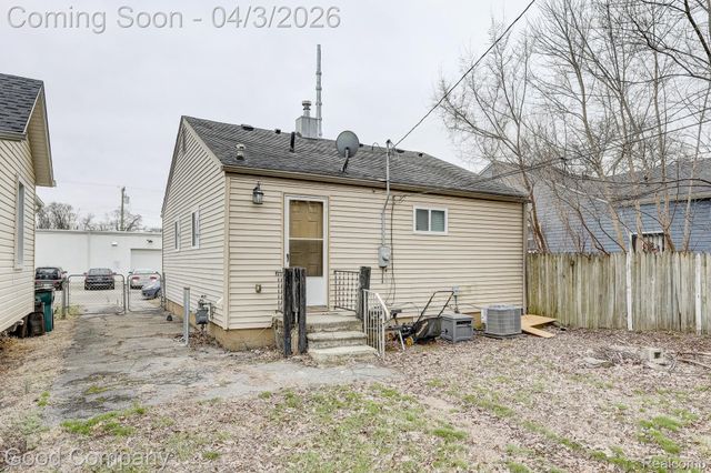 1370 Bertha Street, Ferndale, MI 48220