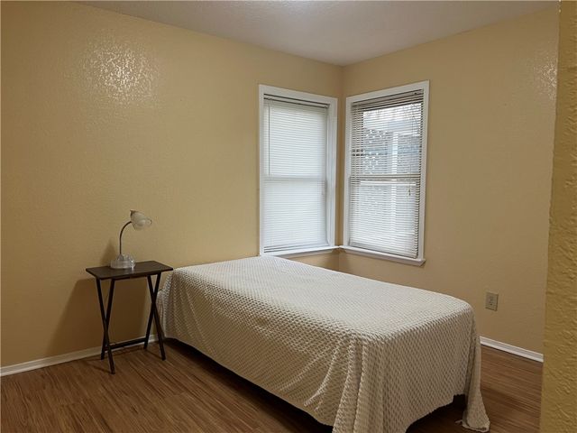 100 Kelly Lane, Lake City, TX 78368