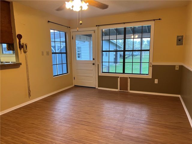 100 Kelly Lane, Lake City, TX 78368