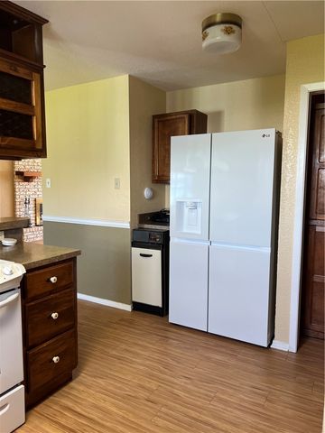 100 Kelly Lane, Lake City, TX 78368