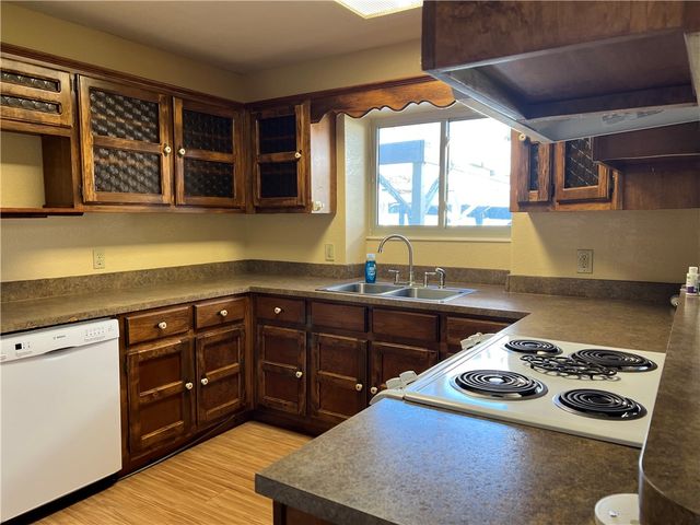 100 Kelly Lane, Lake City, TX 78368