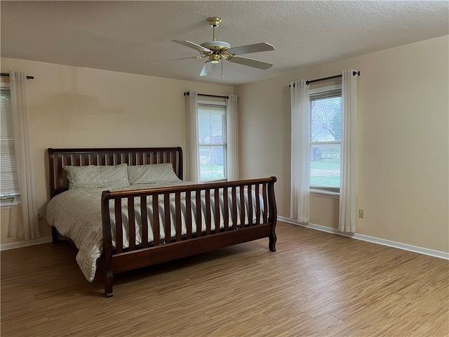 100 Kelly Lane, Lake City, TX 78368