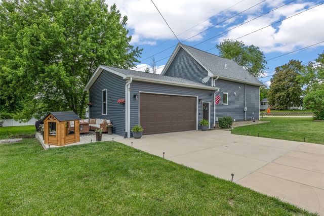 2629 Mt Vernon Road SE, Cedar Rapids, IA 52403