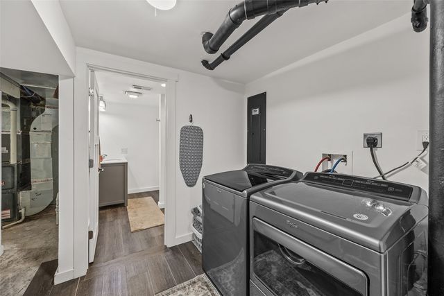 2629 Mt Vernon Road SE, Cedar Rapids, IA 52403