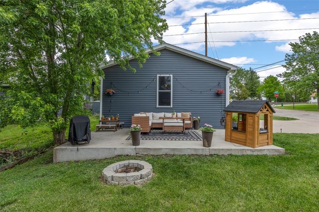2629 Mt Vernon Road SE, Cedar Rapids, IA 52403