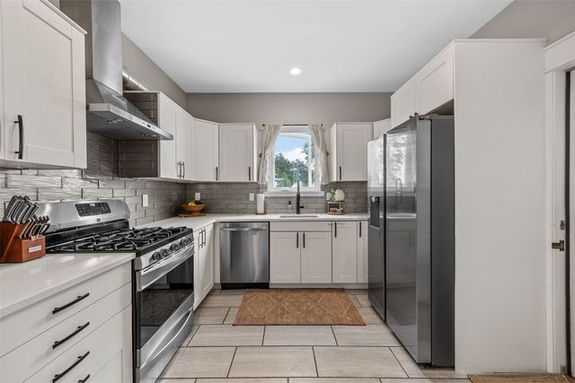 2629 Mt Vernon Road SE, Cedar Rapids, IA 52403