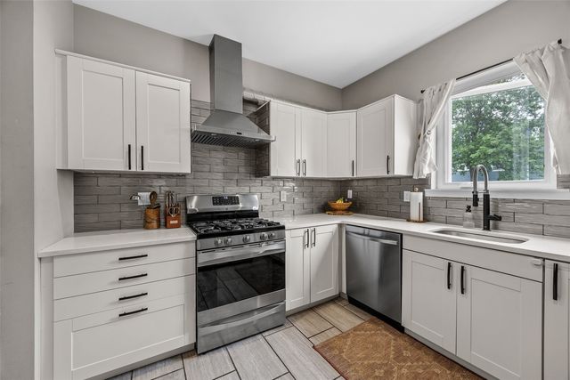 2629 Mt Vernon Road SE, Cedar Rapids, IA 52403