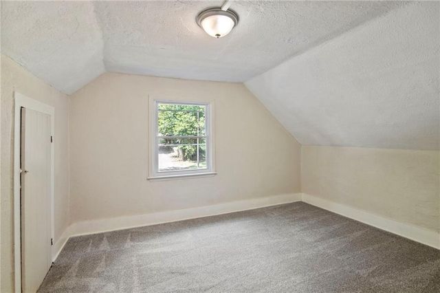 1207 S 2nd Street, Leavenworth, KS 66048