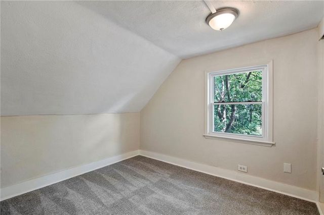 1207 S 2nd Street, Leavenworth, KS 66048