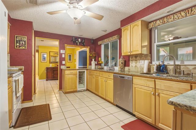 391 WALNUT COURT, Palm Harbor, FL 34683