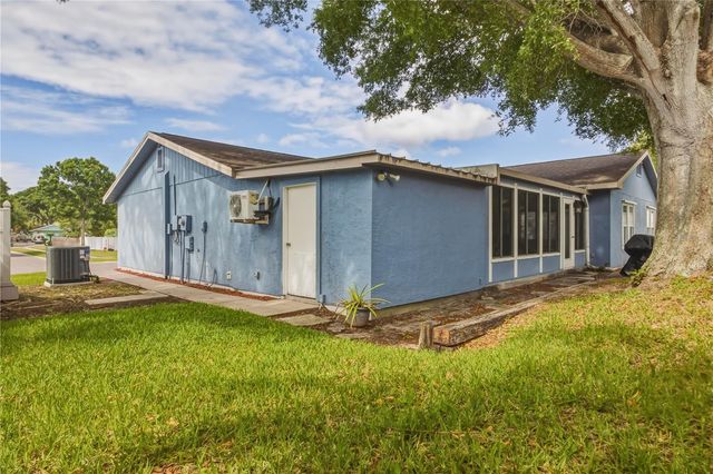 391 WALNUT COURT, Palm Harbor, FL 34683