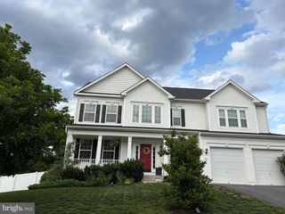 28 STONE RIVER CT, Harpers Ferry, WV 25425